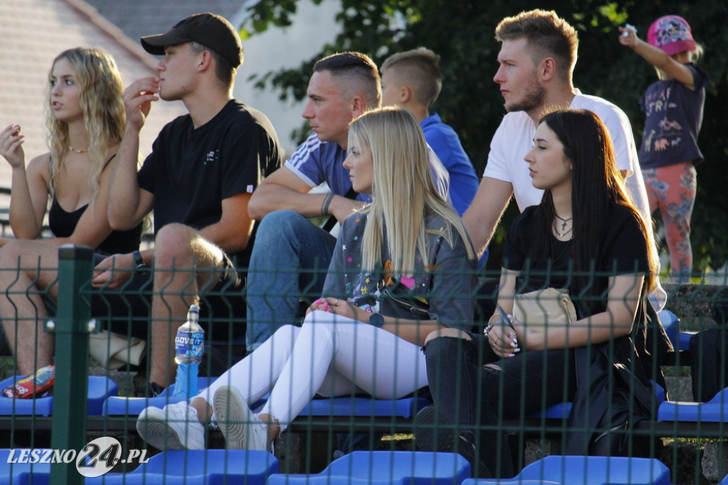 W piłkarskim derby Polonia lepsza od Rawii