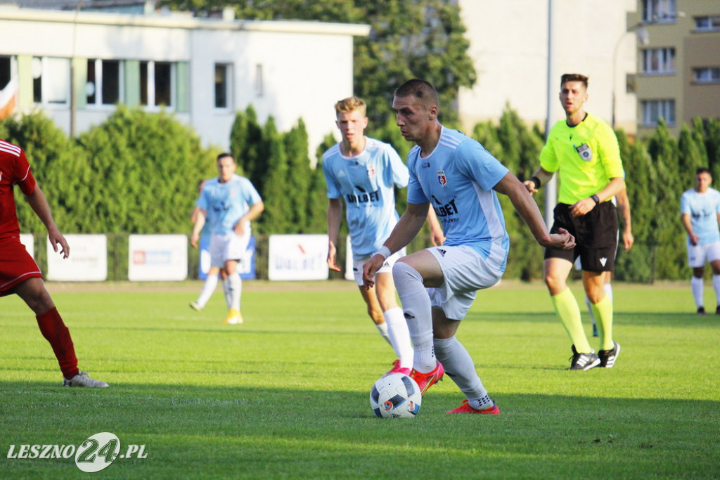 W piłkarskim derby Polonia lepsza od Rawii