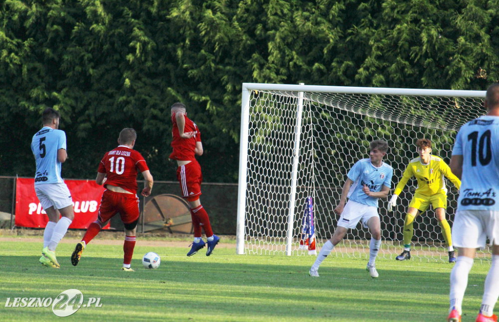 W piłkarskim derby Polonia lepsza od Rawii