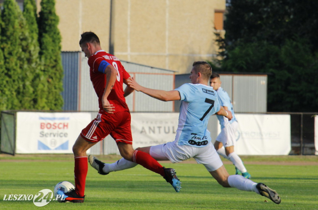 W piłkarskim derby Polonia lepsza od Rawii