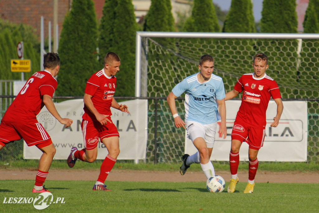 W piłkarskim derby Polonia lepsza od Rawii