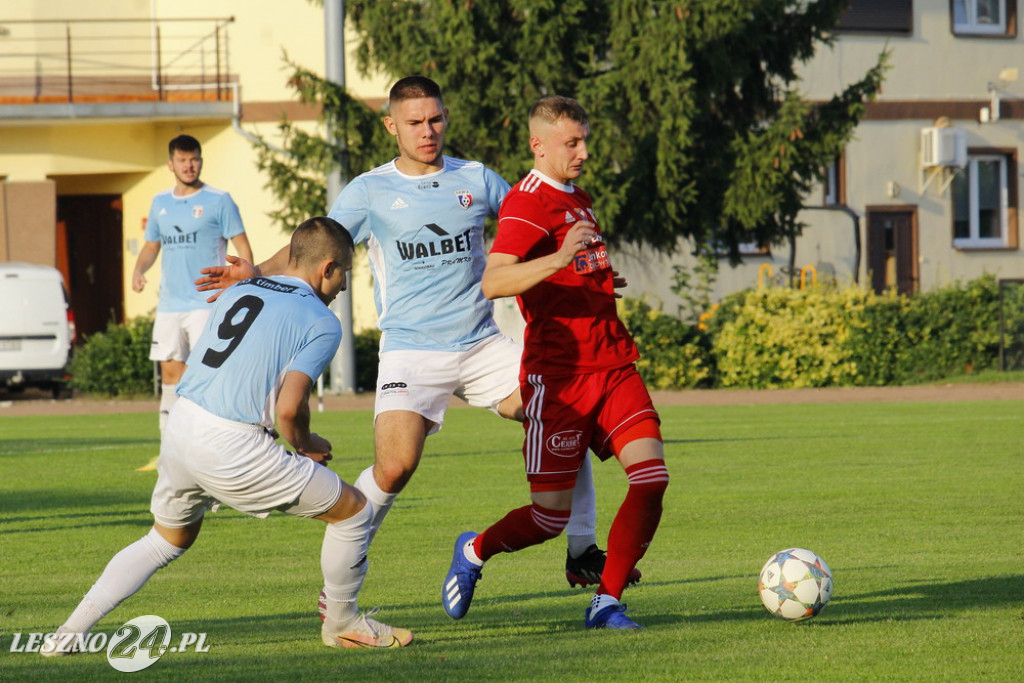 W piłkarskim derby Polonia lepsza od Rawii