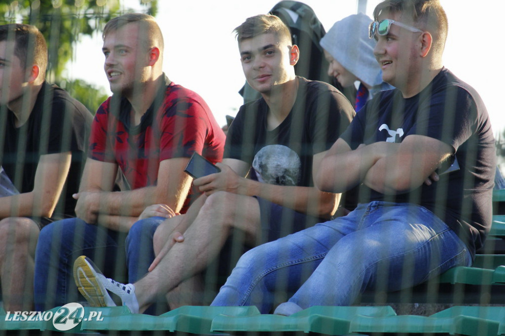 W piłkarskim derby Polonia lepsza od Rawii