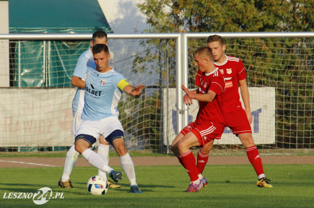 W piłkarskim derby Polonia lepsza od Rawii