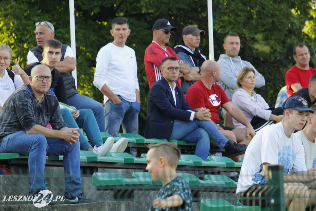 W piłkarskim derby Polonia lepsza od Rawii