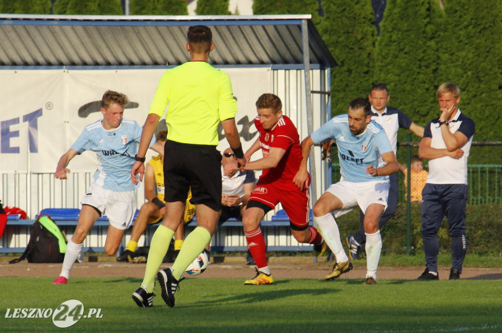 W piłkarskim derby Polonia lepsza od Rawii