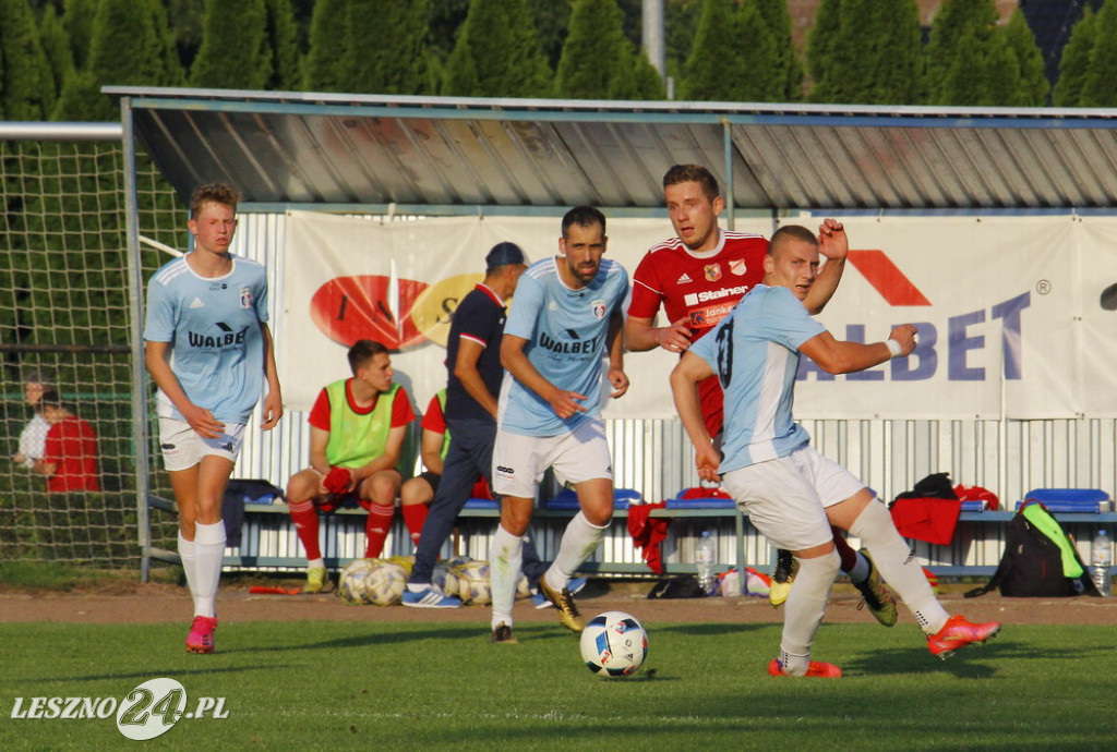 W piłkarskim derby Polonia lepsza od Rawii