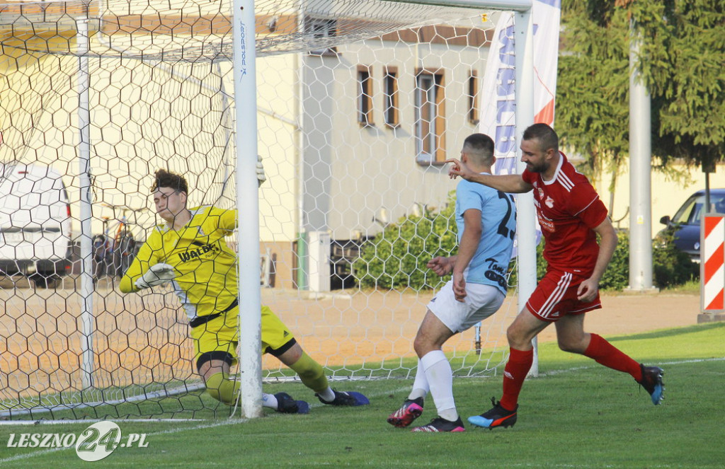 W piłkarskim derby Polonia lepsza od Rawii
