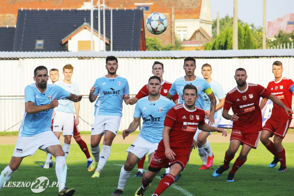 W piłkarskim derby Polonia lepsza od Rawii