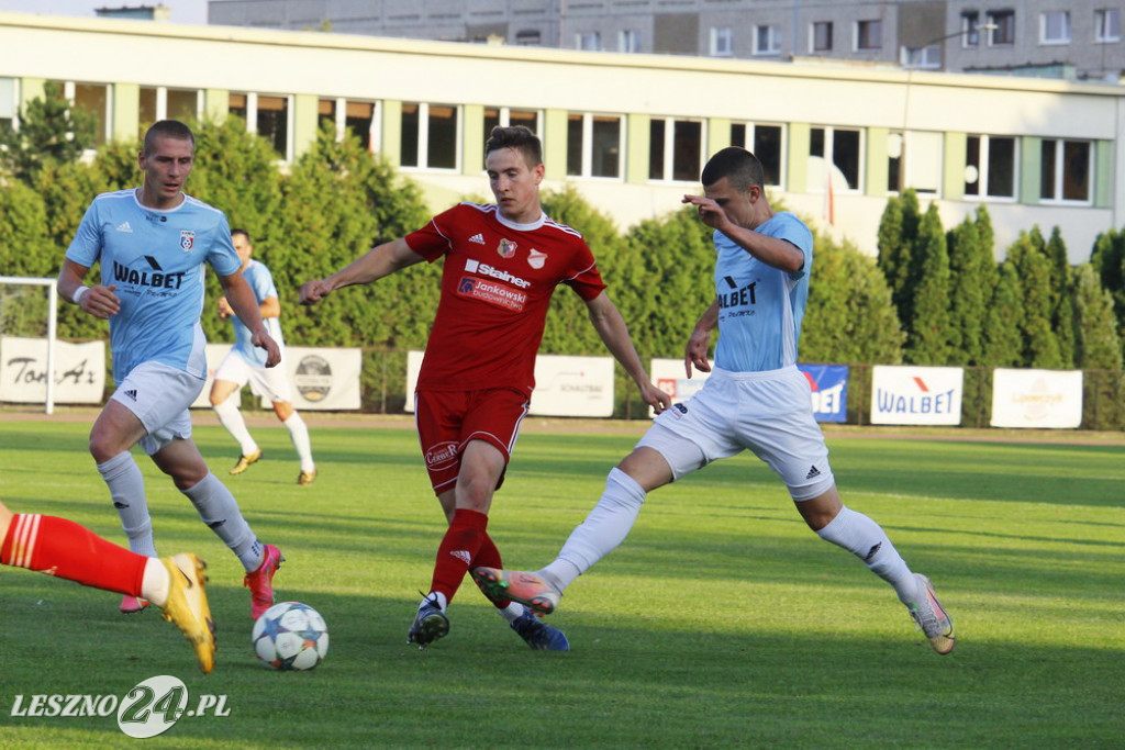W piłkarskim derby Polonia lepsza od Rawii