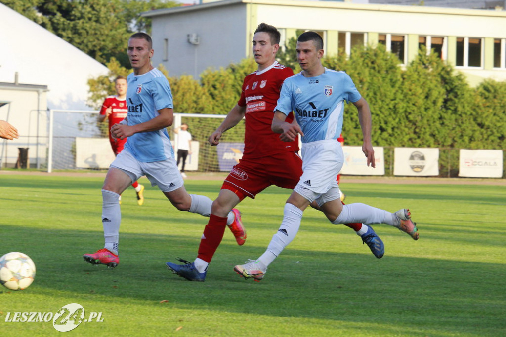 W piłkarskim derby Polonia lepsza od Rawii