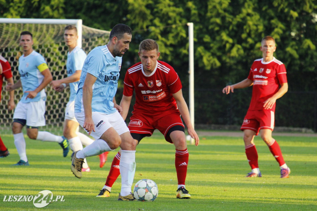 W piłkarskim derby Polonia lepsza od Rawii