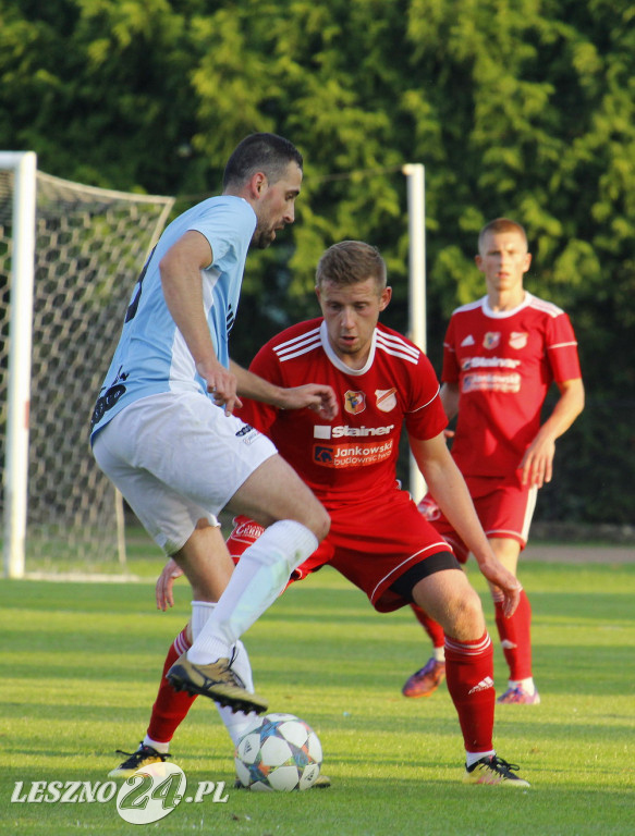 W piłkarskim derby Polonia lepsza od Rawii