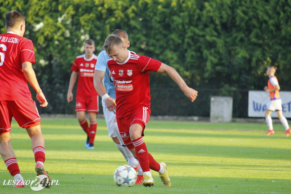 W piłkarskim derby Polonia lepsza od Rawii