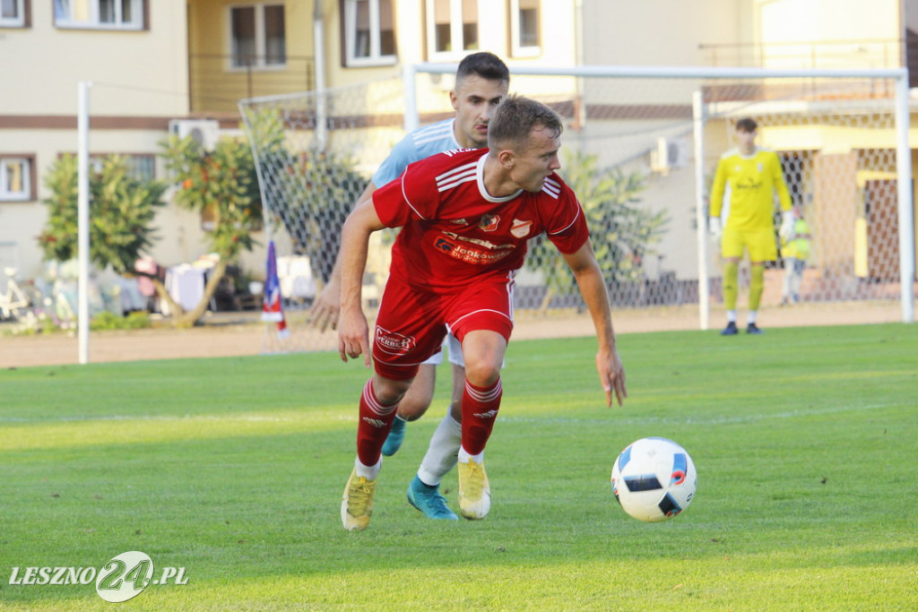 W piłkarskim derby Polonia lepsza od Rawii