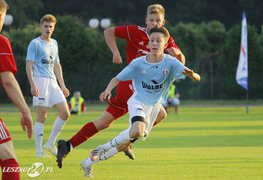 W piłkarskim derby Polonia lepsza od Rawii