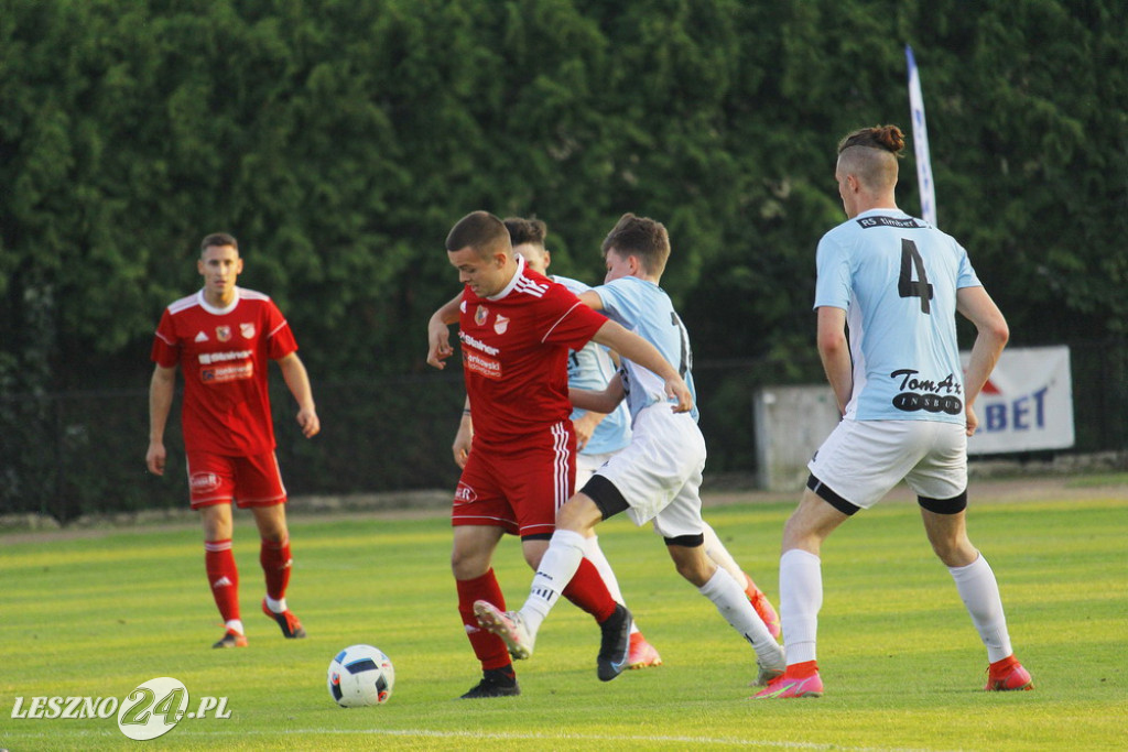 W piłkarskim derby Polonia lepsza od Rawii