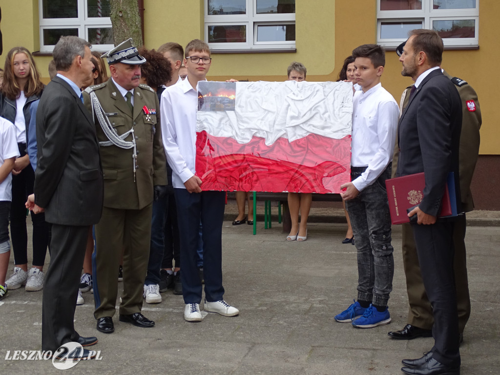 Nadanie imienia szkole we Włoszakowicach