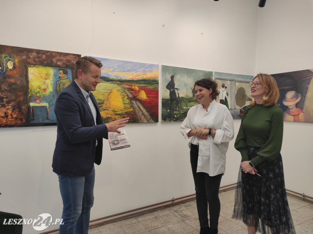 Obrazy z historią w tle