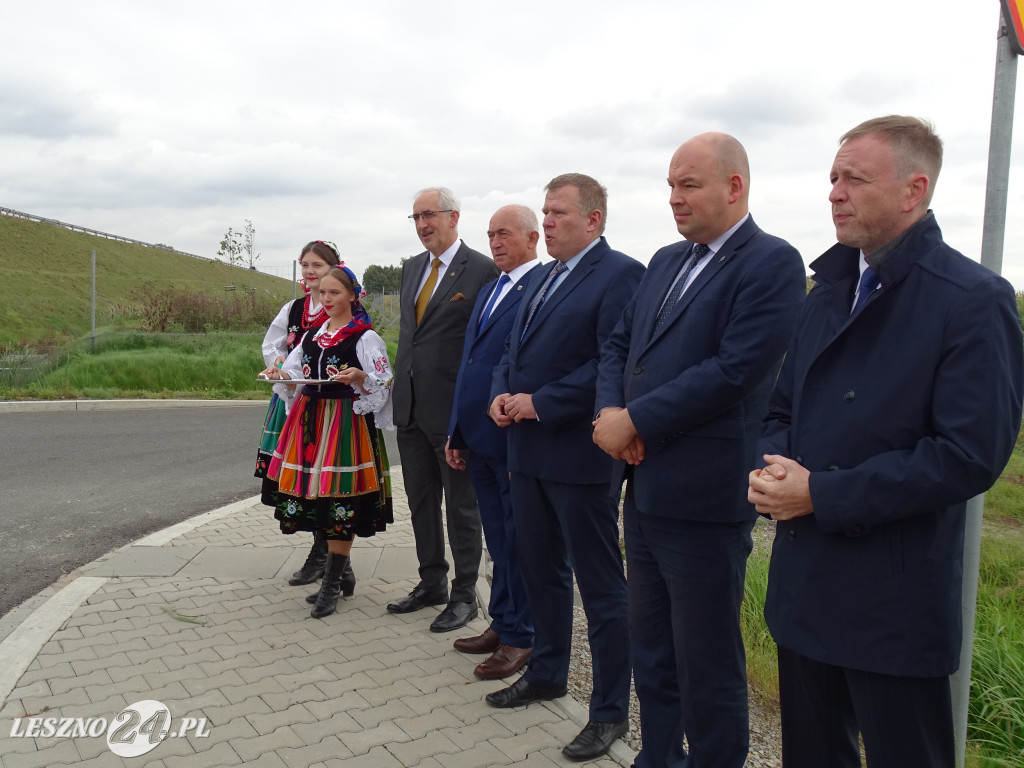 Otwarcie dwóch dróg w powiecie leszczyńskim