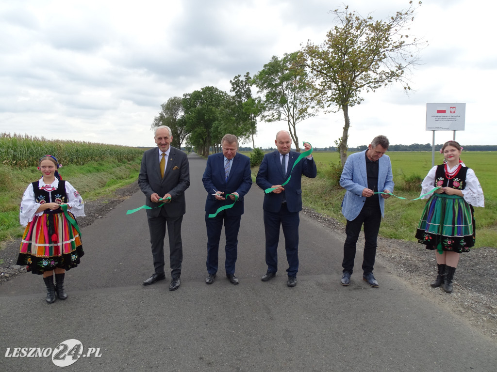 Otwarcie dwóch dróg w powiecie leszczyńskim
