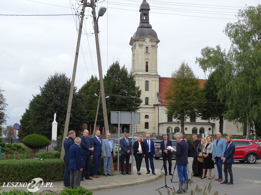 Otwarcie dwóch dróg w powiecie leszczyńskim