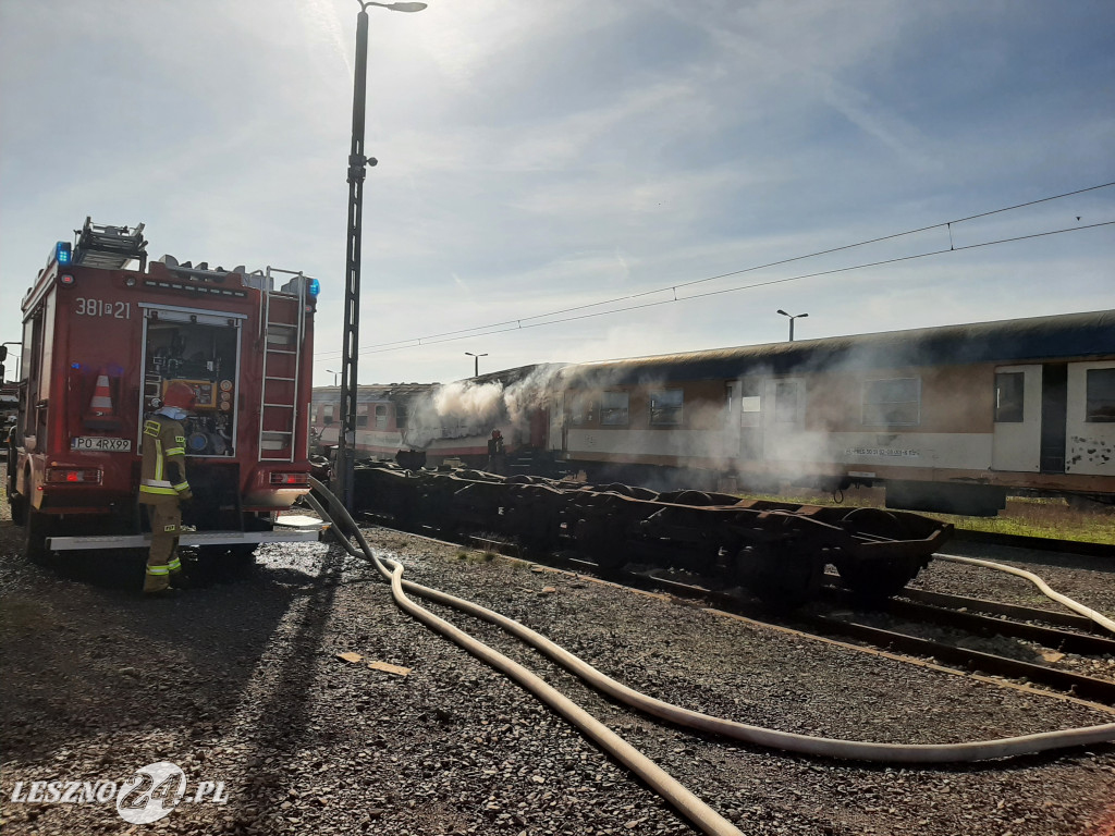 Pożar wagonu kolejowego w Lesznie