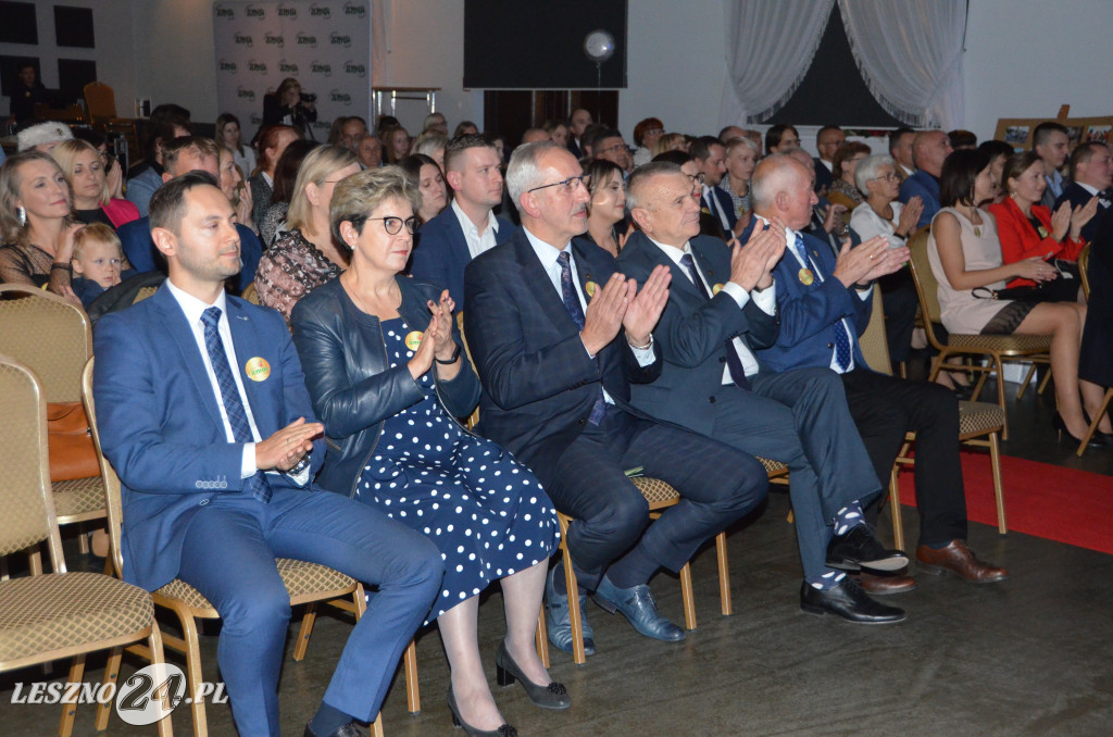 25-lat młodzieżowego stowarzyszenia