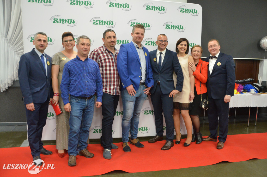 25-lat młodzieżowego stowarzyszenia