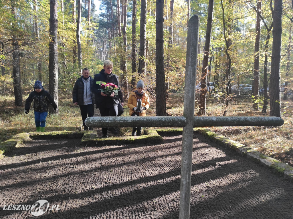 Posprzątali miejsce pamięci