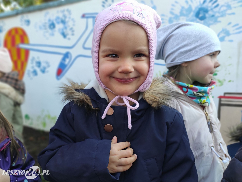 Sadzenie kwiatów w przedszkolu nr 20