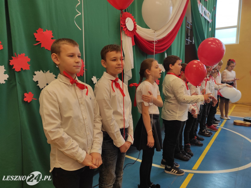 Apel z okazji Święta Niepodległości w SP nr 7