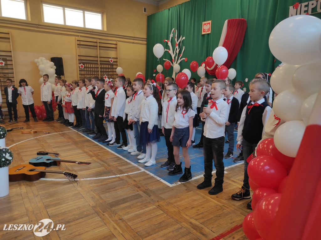 Apel z okazji Święta Niepodległości w SP nr 7