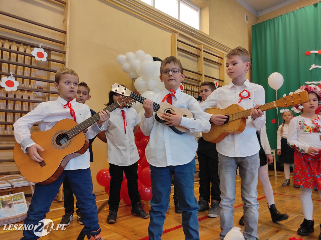 Apel z okazji Święta Niepodległości w SP nr 7