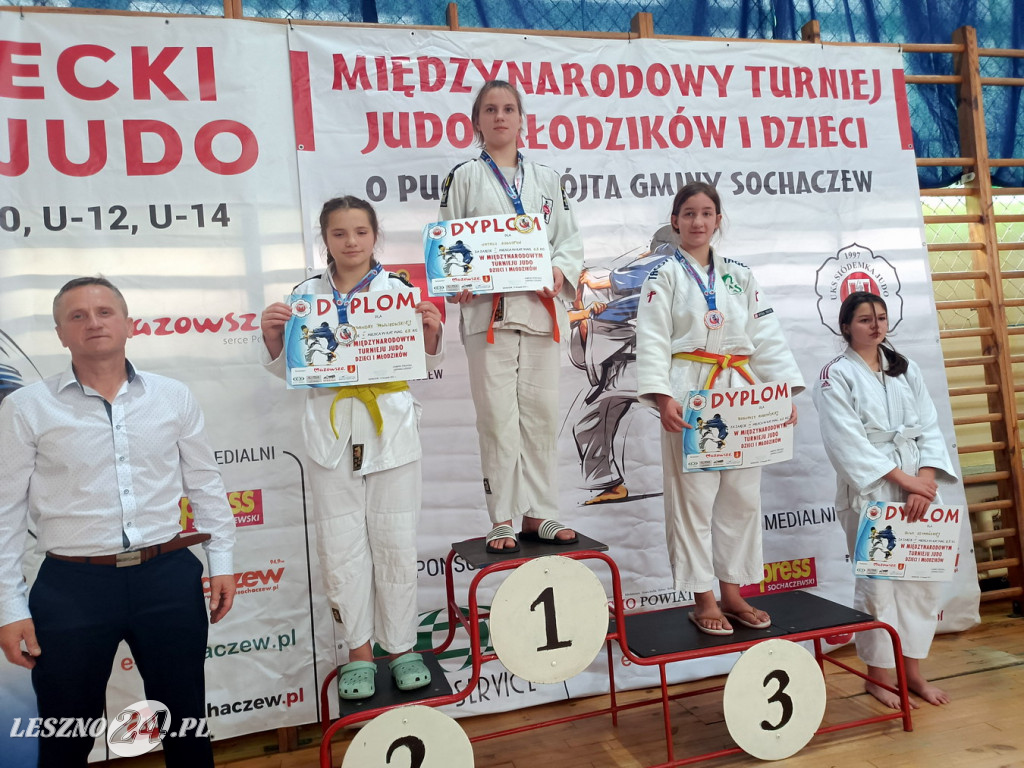Piętnaście medali Juniora na dwóch turniejach