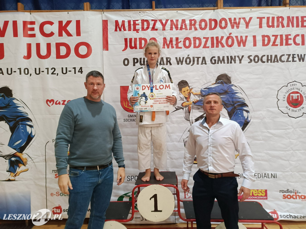 Piętnaście medali Juniora na dwóch turniejach