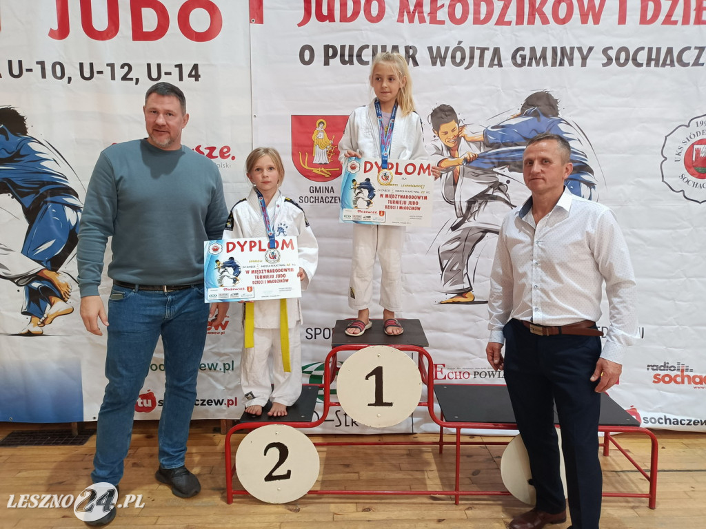 Piętnaście medali Juniora na dwóch turniejach