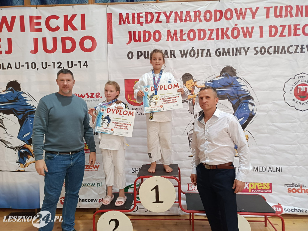Piętnaście medali Juniora na dwóch turniejach