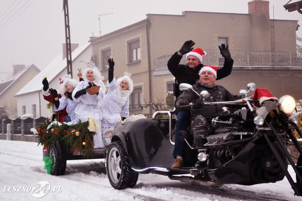 Mikołaj odwiedził dzieci. Na motocyklu!
