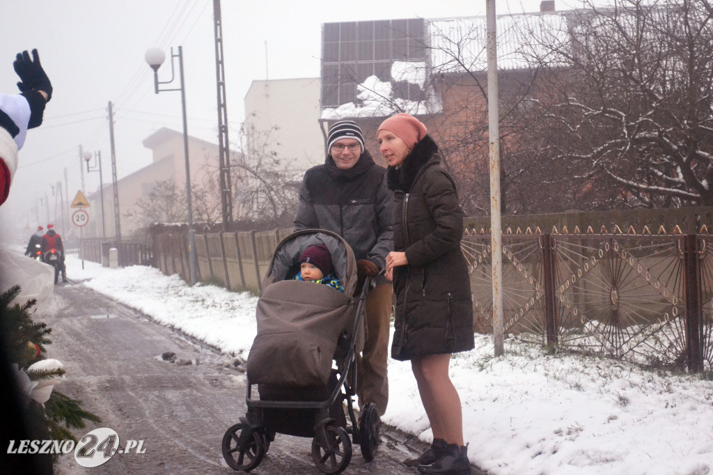 Mikołaj odwiedził dzieci. Na motocyklu!