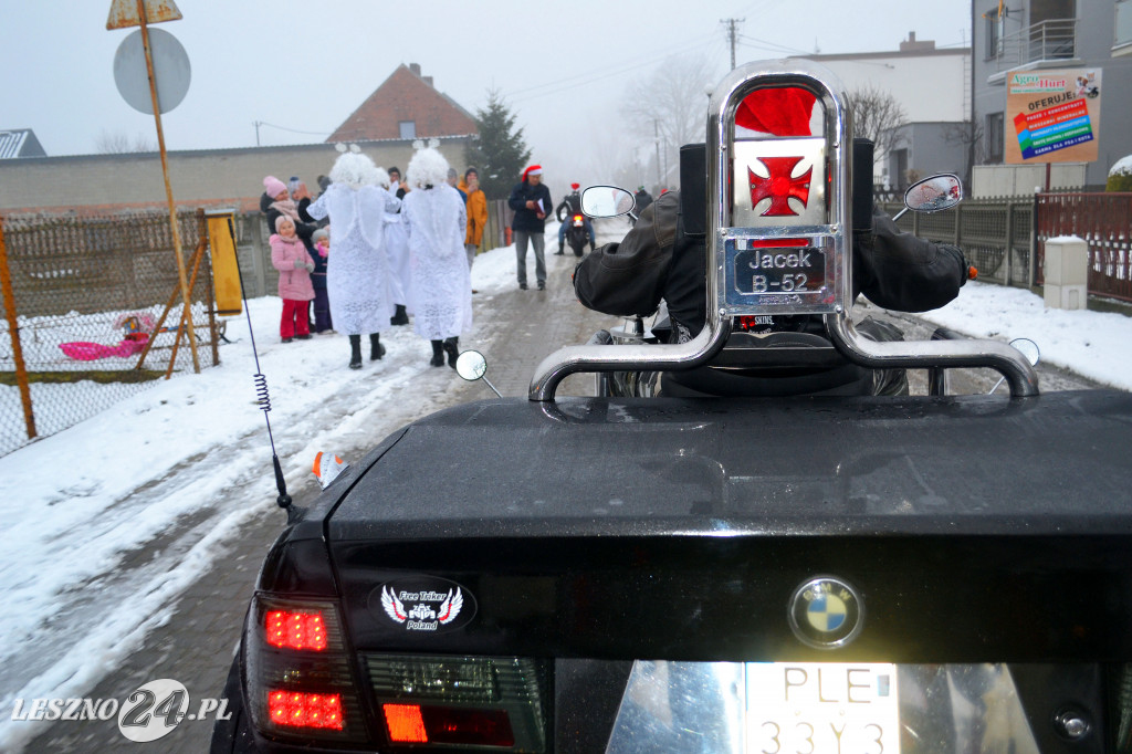 Mikołaj odwiedził dzieci. Na motocyklu!