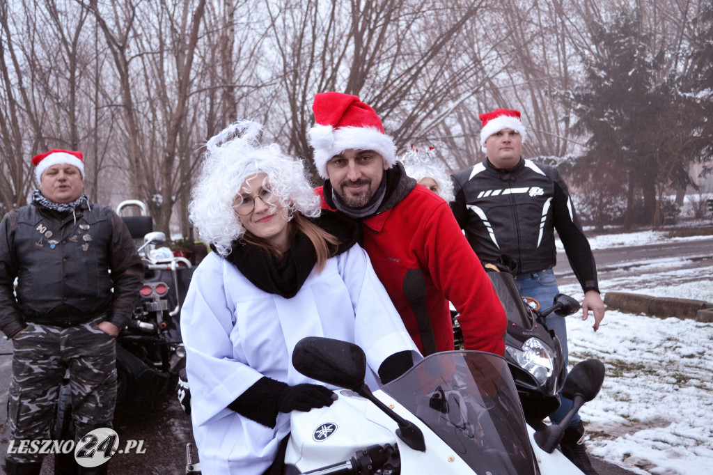 Mikołaj odwiedził dzieci. Na motocyklu!