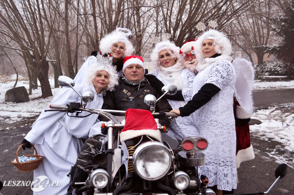 Mikołaj odwiedził dzieci. Na motocyklu!