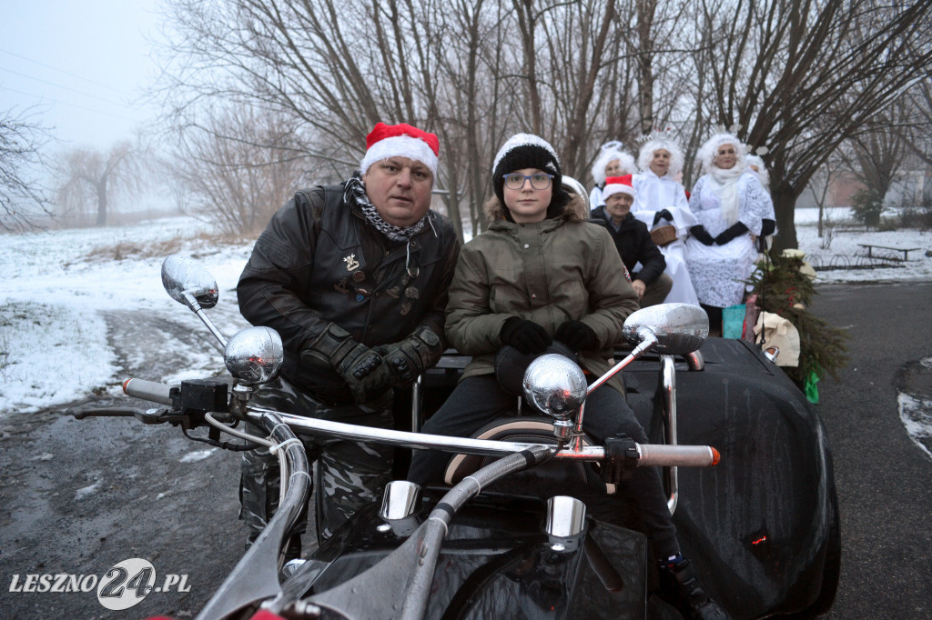 Mikołaj odwiedził dzieci. Na motocyklu!