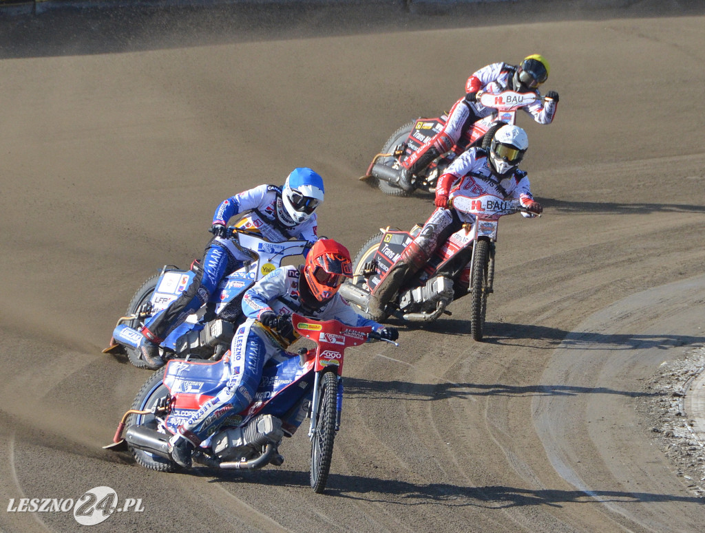Unia Leszno U-24 -  Landshut Devils 47:43.