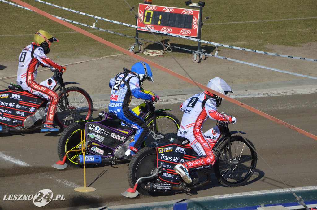 Unia Leszno U-24 -  Landshut Devils 47:43.