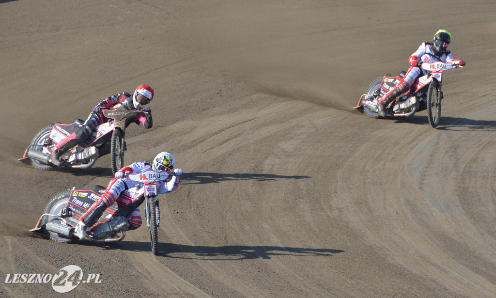 Unia Leszno U-24 -  Landshut Devils 47:43.