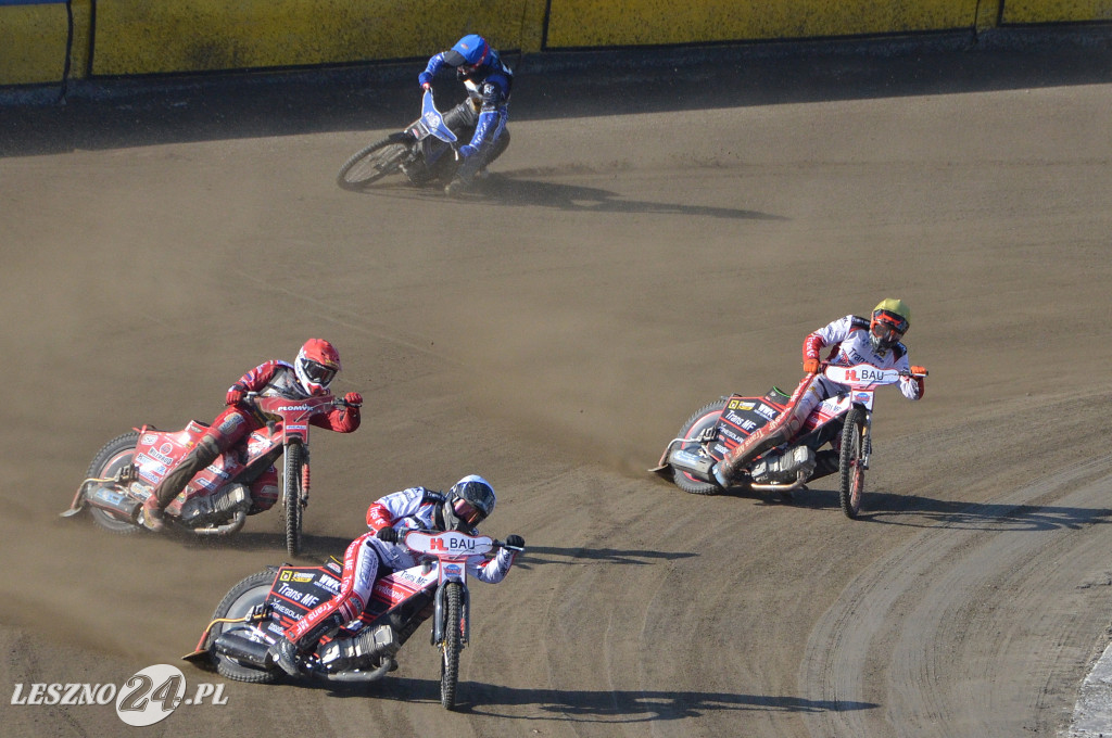 Unia Leszno U-24 -  Landshut Devils 47:43.