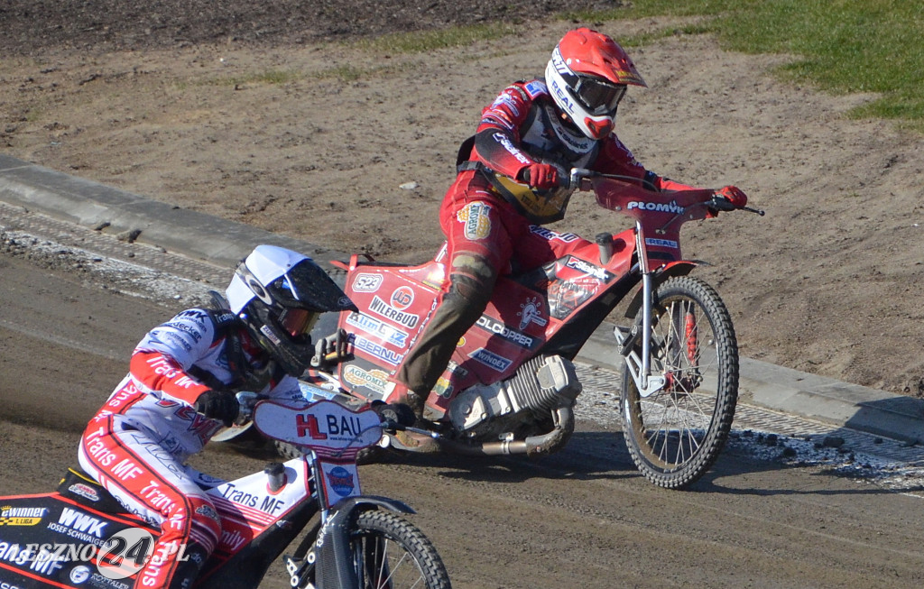 Unia Leszno U-24 -  Landshut Devils 47:43.