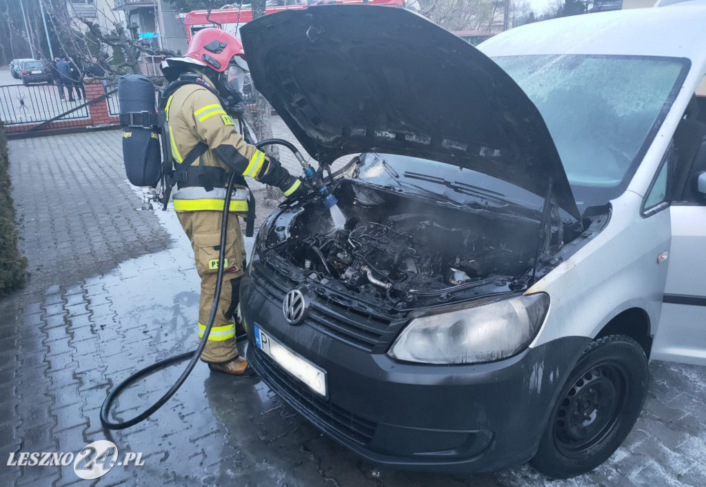 Palił się dom i samochód